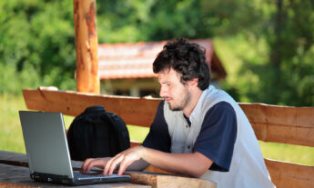 Paying MOOC students are on the rise