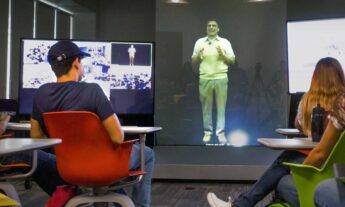 Tec de Monterrey gives classes using telepresence technology