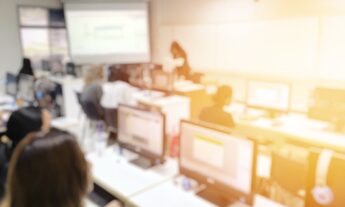 Ten adaptive software that support personalized teaching
