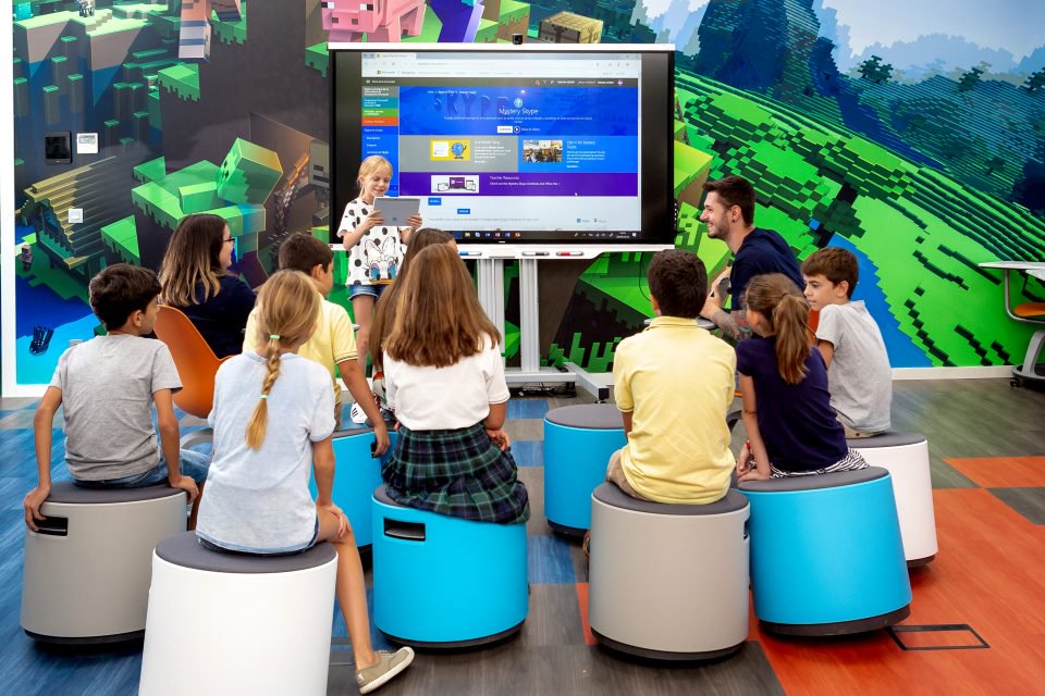 The classroom of the future according to Microsoft
