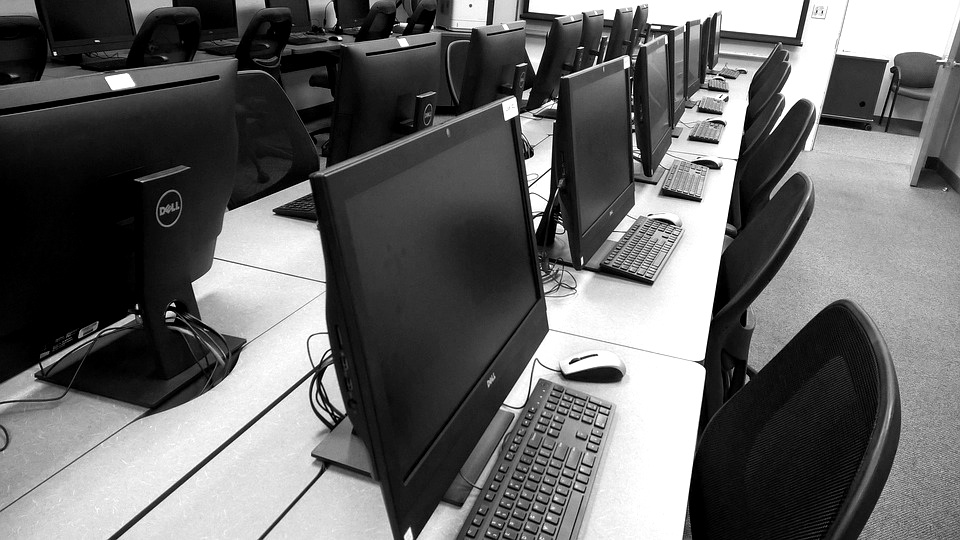 Are computer labs an outdated option?