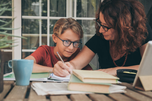 What is the Difference Between Homeschooling, Unschooling and Deschooling?