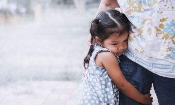 How to Handle Separation Anxiety Disorder in Children this Back-to-School