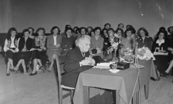 Maria Montessori, Between Salvation and Discrediting